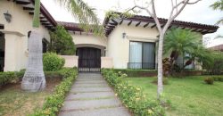 Spacious House For Sale in Santa Ana