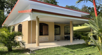 Family Home For Sale in Los Iguanas