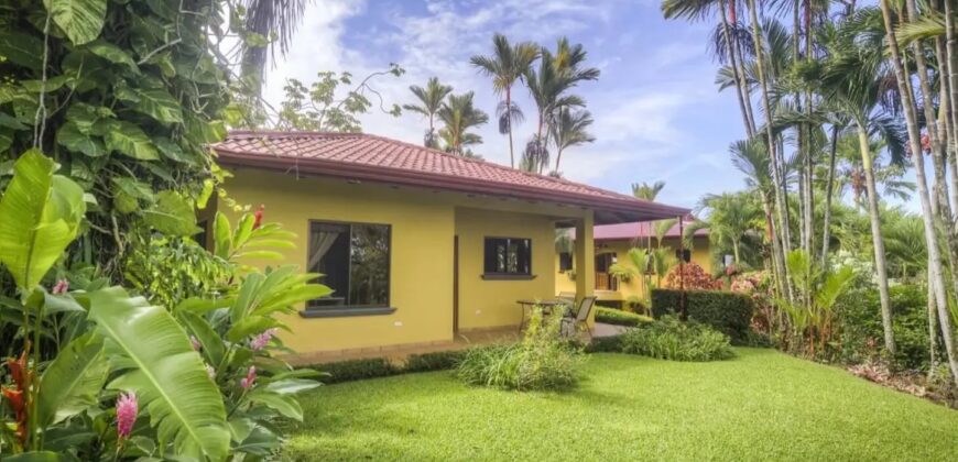 Ocean View Tropical Property in Escaleras