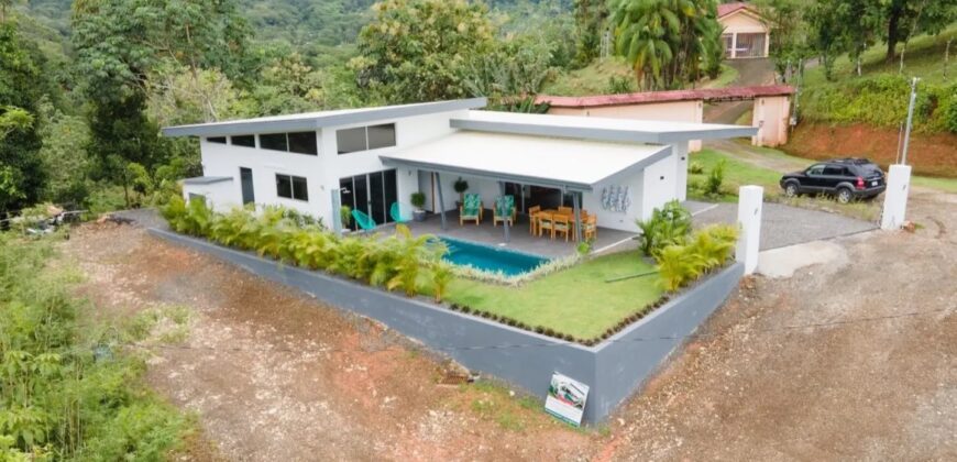 Ocean and Mountain View Home in Uvita