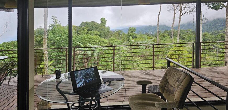 House and Airbnb Tower in Uvita