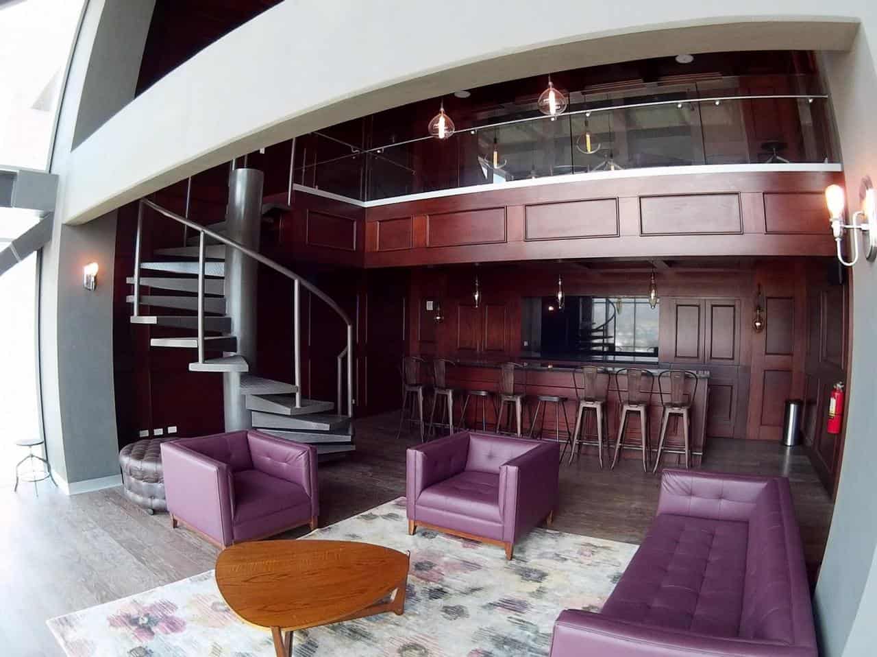Residents lounge and bar, Q-BO