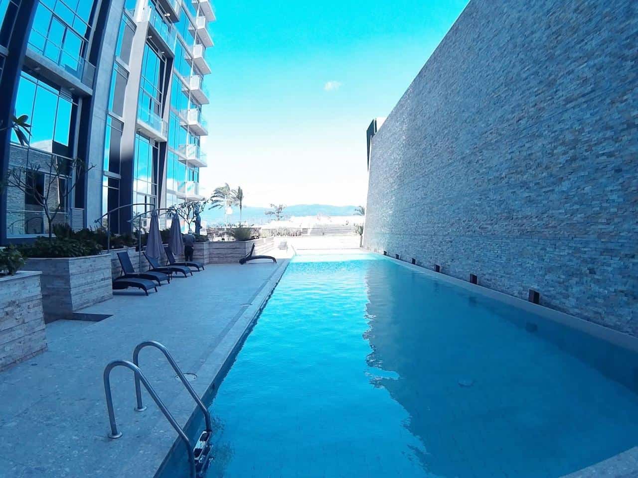 Heated swimming pool, Q-BO