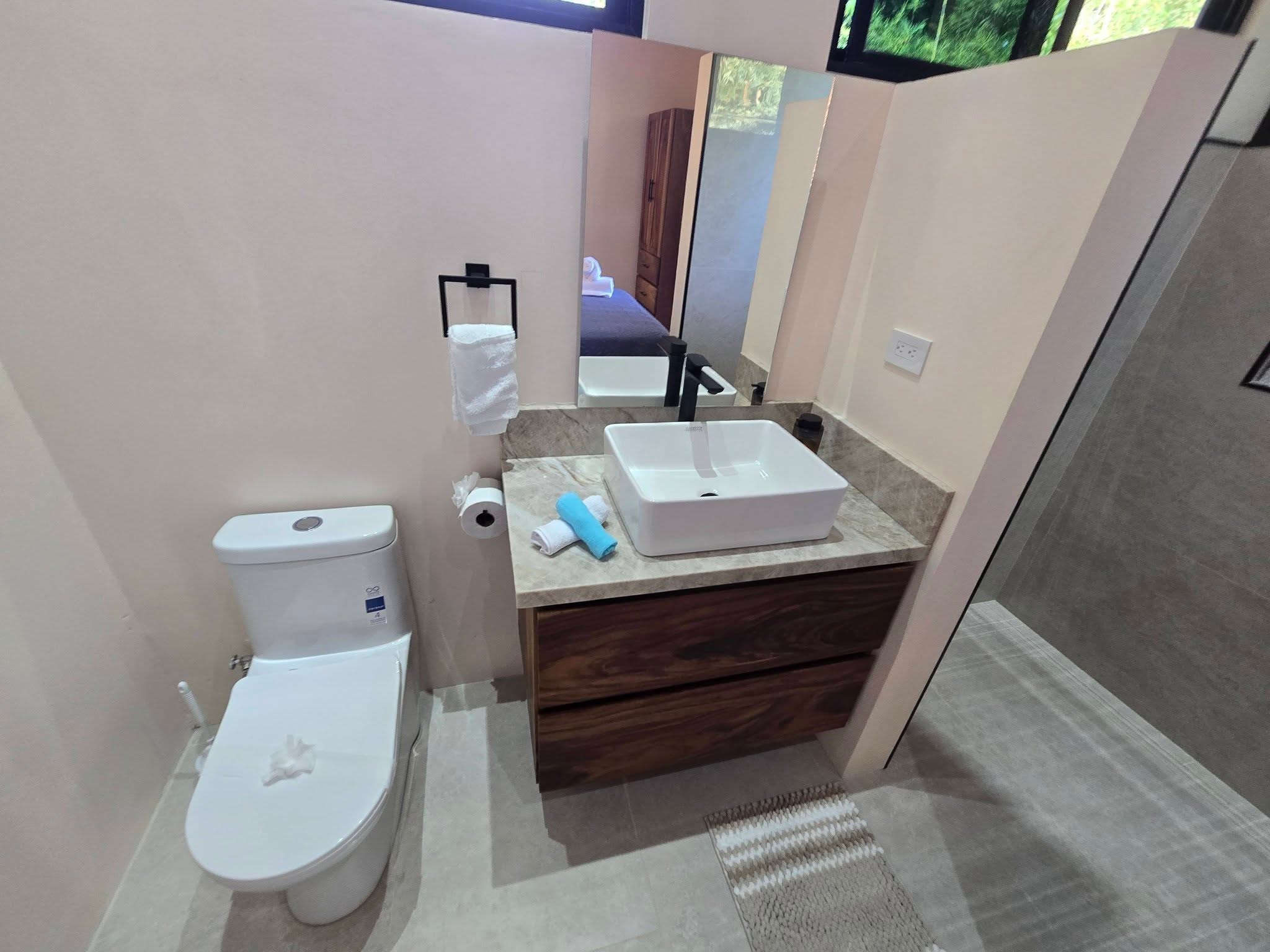 Ensuite bathroom, Uvita riverfront duplex for sale